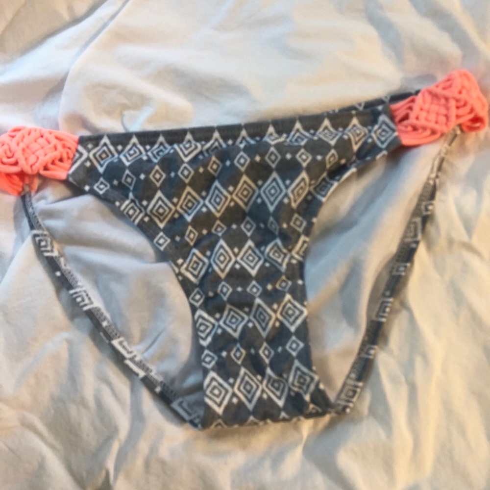 Bikini bottoms